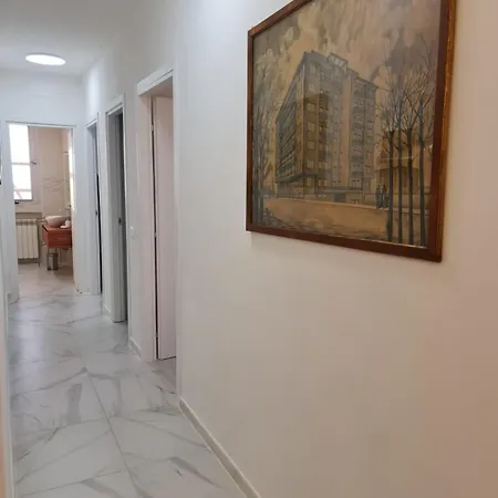 Attico Con Posto Auto דירה *